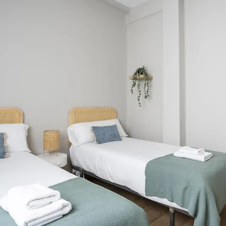 Espaciosa Casa Con 3 En Apartment *