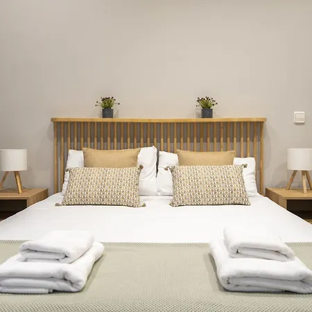Espaciosa Casa Con 3 En Apartament Santander
