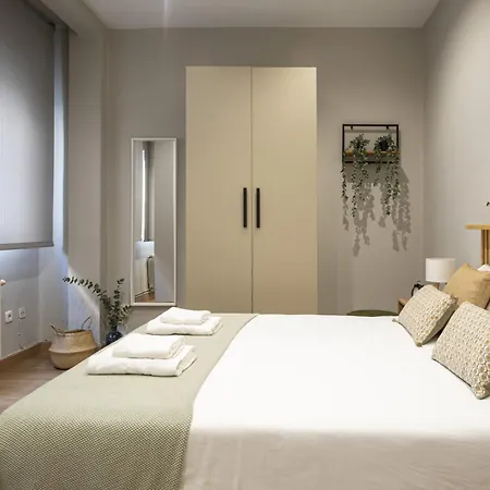 Espaciosa Casa Con 3 En Santander