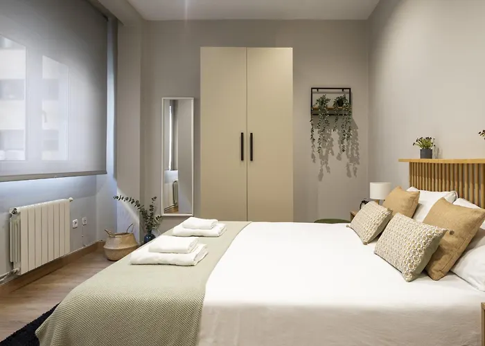 Espaciosa Casa Con 3 En Santander